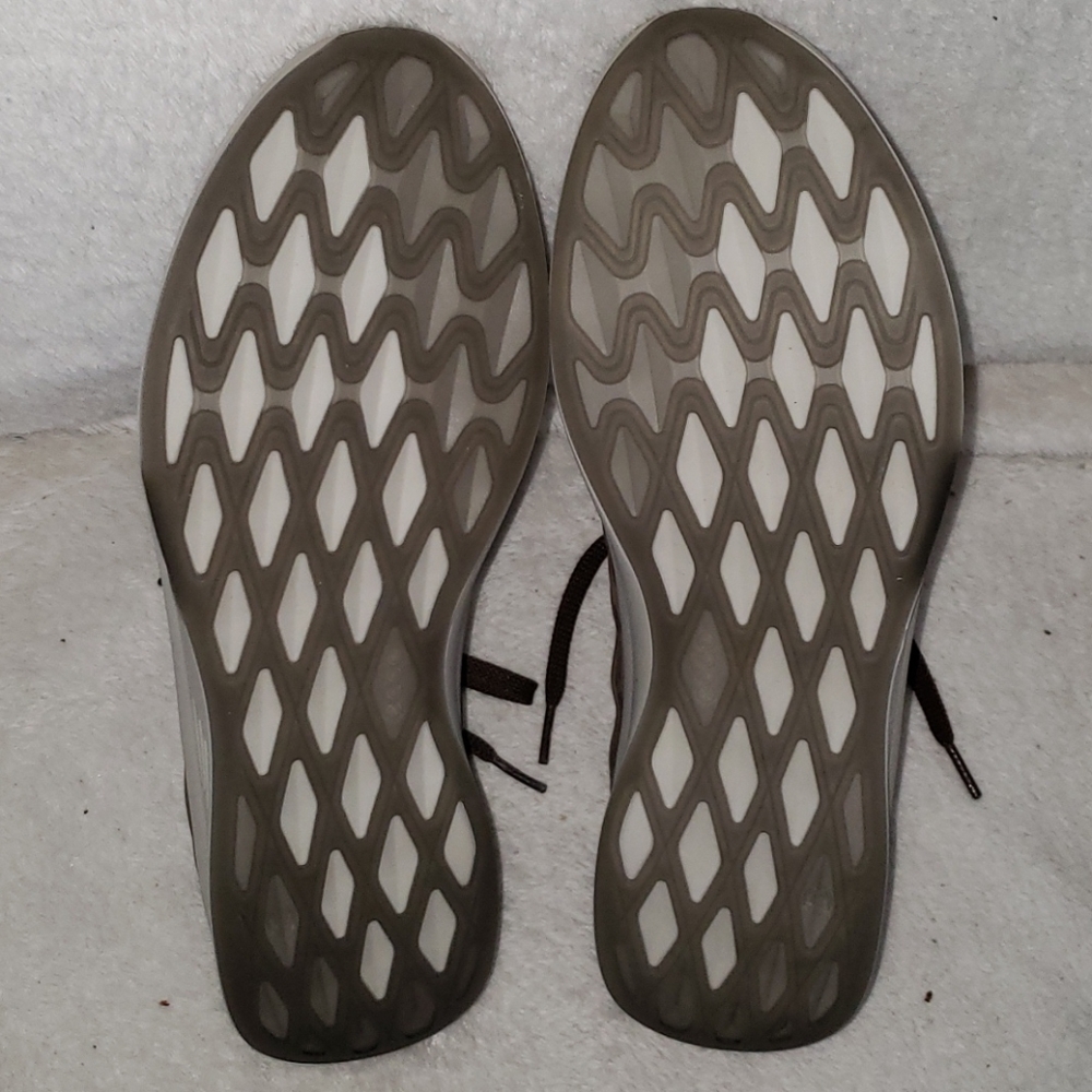 ecco performance shoes